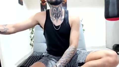 Snapshot of tokio_master chatting on 19, 10, 2025 Tokyo Master online show from 19, 10, 2025