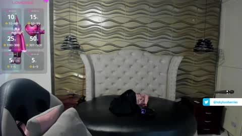 Snapshot of toky_doll chatting on 1, 3, 2025 toky online show from 1, 3, 2025