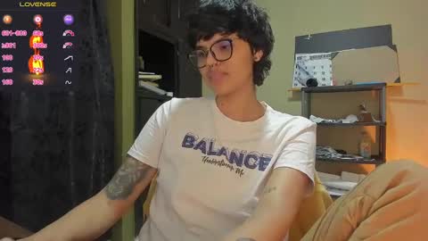 Snapshot of tokyo_uwu chatting on 23, 12, 2024 sofi 3 online show from 23, 12, 2024