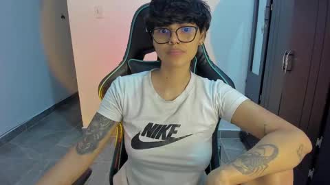 Snapshot of tokyo_uwu chatting on 23, 1, 2025 sofi 3 online show from 23, 1, 2025