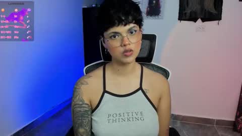 Snapshot of tokyo_uwu chatting on 18, 10, 2025 sofi 3 online show from 18, 10, 2025