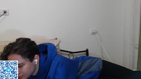 Snapshot of tom_er0s chatting on 15, 12, 2024 Tom online show from 15, 12, 2024