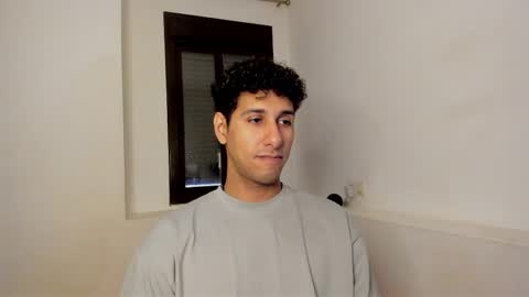 Tom online show from 8, 4, 2026