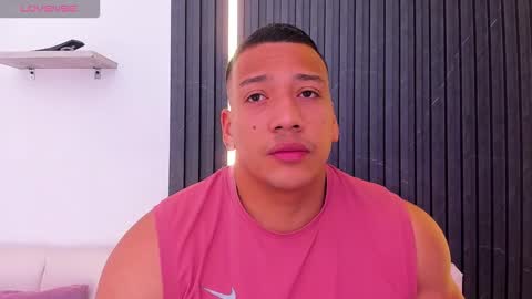 Tom muscle1 online show from 16, 9, 2025