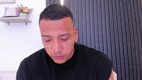 Tom muscle1 online show from 24, 9, 2025