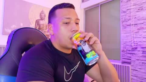 Tom muscle1 online show from 17, 11, 2025