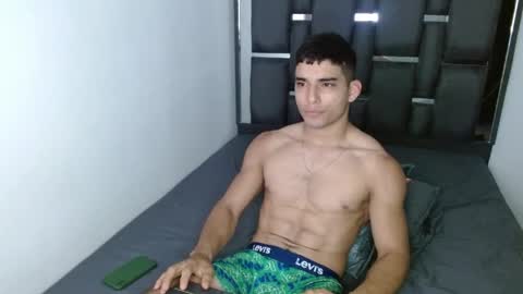 tomaz_18 online show from 4, 4, 2026