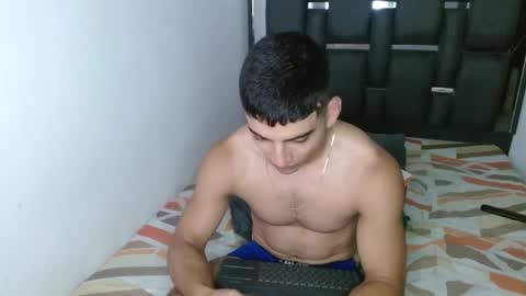 tomaz_18 online show from 5, 4, 2026