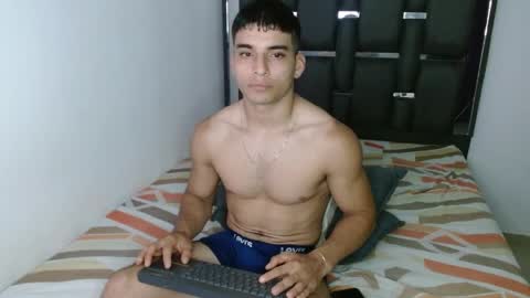 tomaz_18 online show from 8, 4, 2026