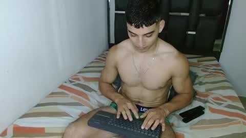 tomaz_18 online show from 10, 4, 2026