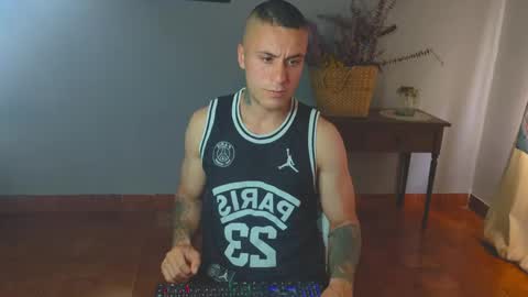 tomDavisXl online show from 3, 5, 2026