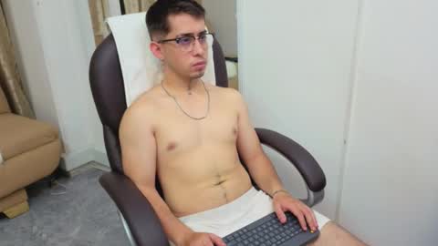 Tomas online show from 8, 3, 2026