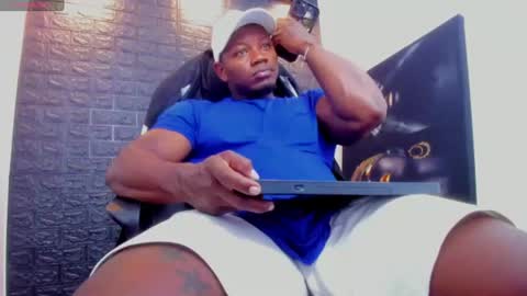 Tom Mike online show from 6, 7, 2026