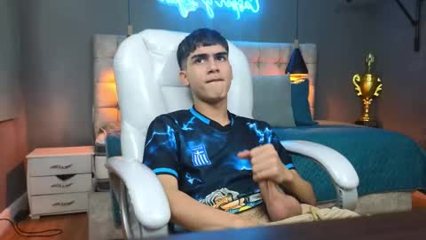 Tommy  online show from 14, 2, 2025