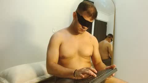 Snapshot of tommy_baker990131 chatting on 22, 7, 2026 tomm online show from 22, 7, 2026