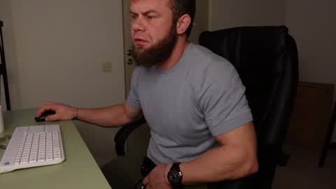 Snapshot of tommy_burnzzz chatting on 7, 1, 2025 tommy burnzzz online show from 7, 1, 2025