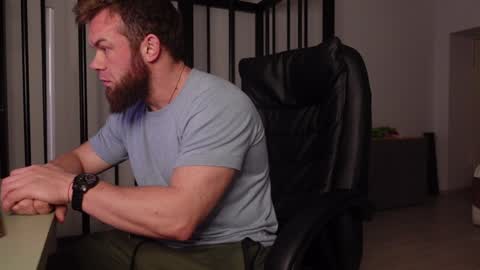 Snapshot of tommy_burnzzz chatting on 8, 1, 2025 tommy burnzzz online show from 8, 1, 2025