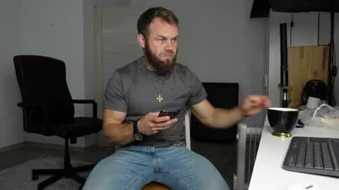 Snapshot of tommy_burnzzz chatting on 9, 10, 2025 tommy burnzzz online show from 9, 10, 2025