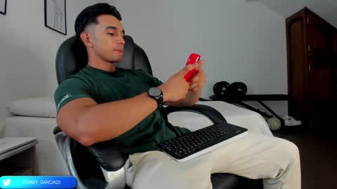 Snapshot of tommygarcia_ chatting on 15, 1, 2025 Instagram t garcia69 online show from 15, 1, 2025