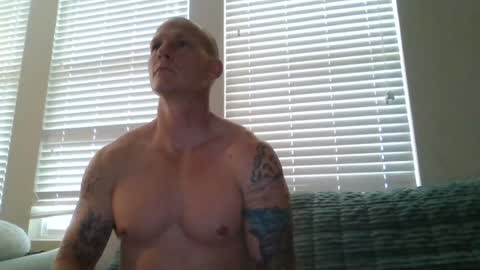 Snapshot of tommygunsfit chatting on 23, 7, 2026 tommygunsfit online show from 23, 7, 2026