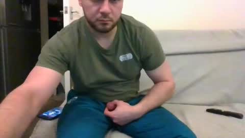 tommyy19901 online show from 4, 1, 2025