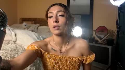 leyla  online show from 12, 3, 2025