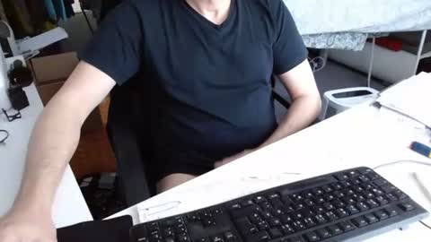 Tom online show from 4, 3, 2026