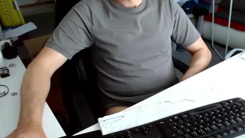 Snapshot of tomtom02029 chatting on 25, 4, 2026 Tom online show from 25, 4, 2026