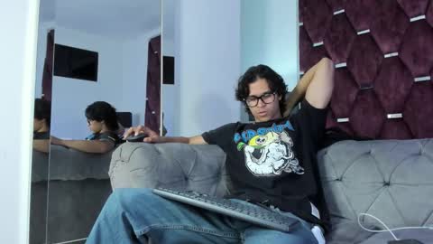 Tony Benedetti online show from 5, 3, 2026