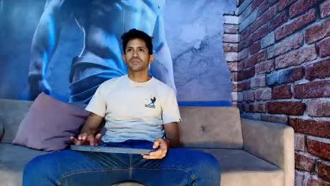 Snapshot of tonycosta_ chatting on 21, 10, 2025 Tony online show from 21, 10, 2025