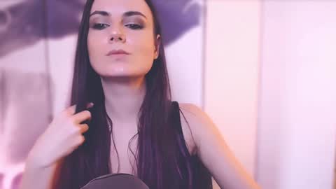 Elizabeth online show from 19, 1, 2025