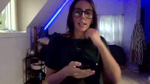 tootsiefoote001 online show from 6, 5, 2026