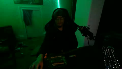 topplesstable18075 online show from 27, 1, 2025