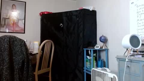 TopZaddy online show from 2, 12, 2024