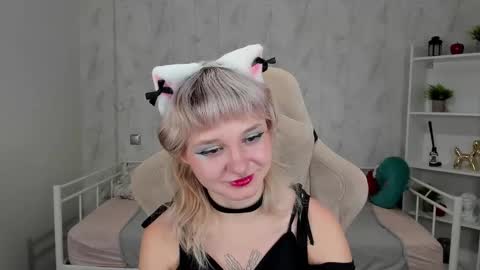 Snapshot of tori_cutie chatting on 9, 10, 2025 Tori online show from 9, 10, 2025