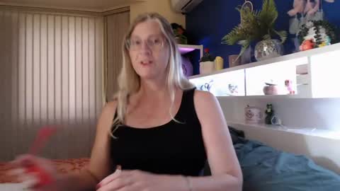 Milly online show from 28, 4, 2026