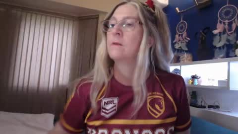Snapshot of total_aussie_milfs chatting on 27, 5, 2026 Milly online show from 27, 5, 2026