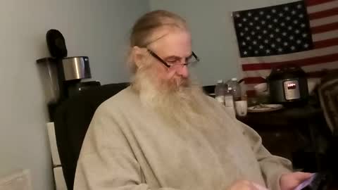 Snapshot of totallyawesome_65 chatting on 26, 11, 2025 totallyawesome_65 online show from 26, 11, 2025