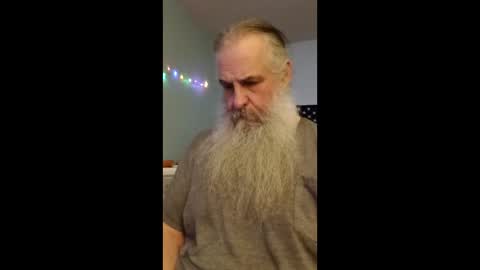 Snapshot of totallyawesome_65 chatting on 14, 12, 2025 totallyawesome_65 online show from 14, 12, 2025