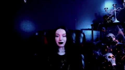 toxicdomme online show from 25, 3, 2026