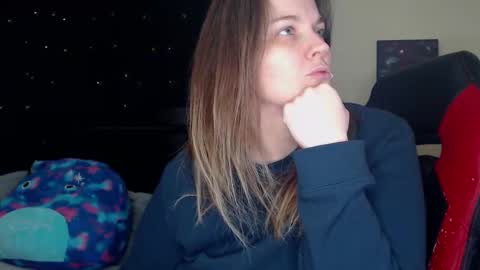 Snapshot of toxiclilly chatting on 19, 12, 2024 Lilly Miss Mistress Goddess Maam Queen Boss online show from 19, 12, 2024