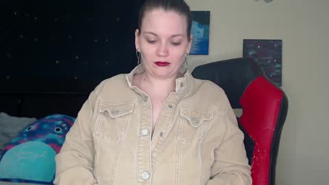 Snapshot of toxiclilly chatting on 1, 1, 2025 Lilly Miss Mistress Goddess Maam Queen Boss online show from 1, 1, 2025