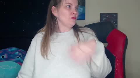 Snapshot of toxiclilly chatting on 2, 1, 2025 Lilly Miss Mistress Goddess Maam Queen Boss online show from 2, 1, 2025