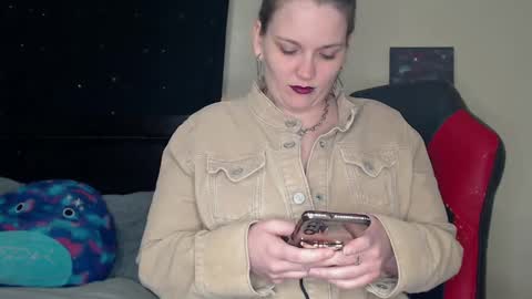 Snapshot of toxiclilly chatting on 20, 1, 2025 Lilly Miss Mistress Goddess Maam Queen Boss online show from 20, 1, 2025