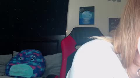 Snapshot of toxiclilly chatting on 22, 1, 2025 Lilly Miss Mistress Goddess Maam Queen Boss online show from 22, 1, 2025