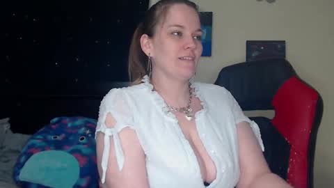 Snapshot of toxiclilly chatting on 25, 1, 2025 Lilly Miss Mistress Goddess Maam Queen Boss online show from 25, 1, 2025