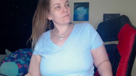 Snapshot of toxiclilly chatting on 4, 2, 2025 Lilly Miss Mistress Goddess Maam Queen Boss online show from 4, 2, 2025