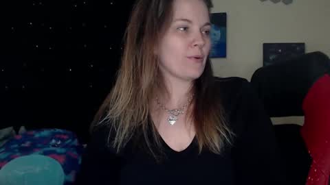 Snapshot of toxiclilly chatting on 11, 2, 2025 Lilly Miss Mistress Goddess Maam Queen Boss online show from 11, 2, 2025