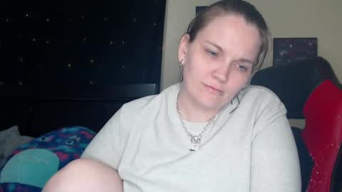 Snapshot of toxiclilly chatting on 20, 2, 2025 Lilly Miss Mistress Goddess Maam Queen Boss online show from 20, 2, 2025