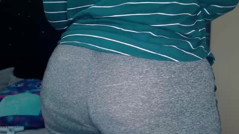 Snapshot of toxiclilly chatting on 2, 3, 2025 Lilly Miss Mistress Goddess Maam Queen Boss online show from 2, 3, 2025